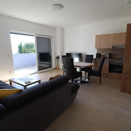 - Dani Apartman Medulin