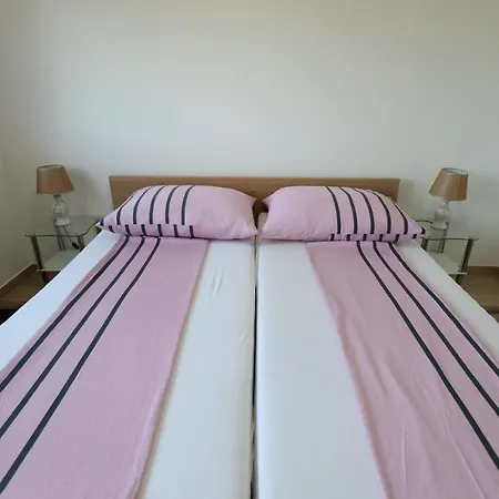 Apartment - Dani Medulin
